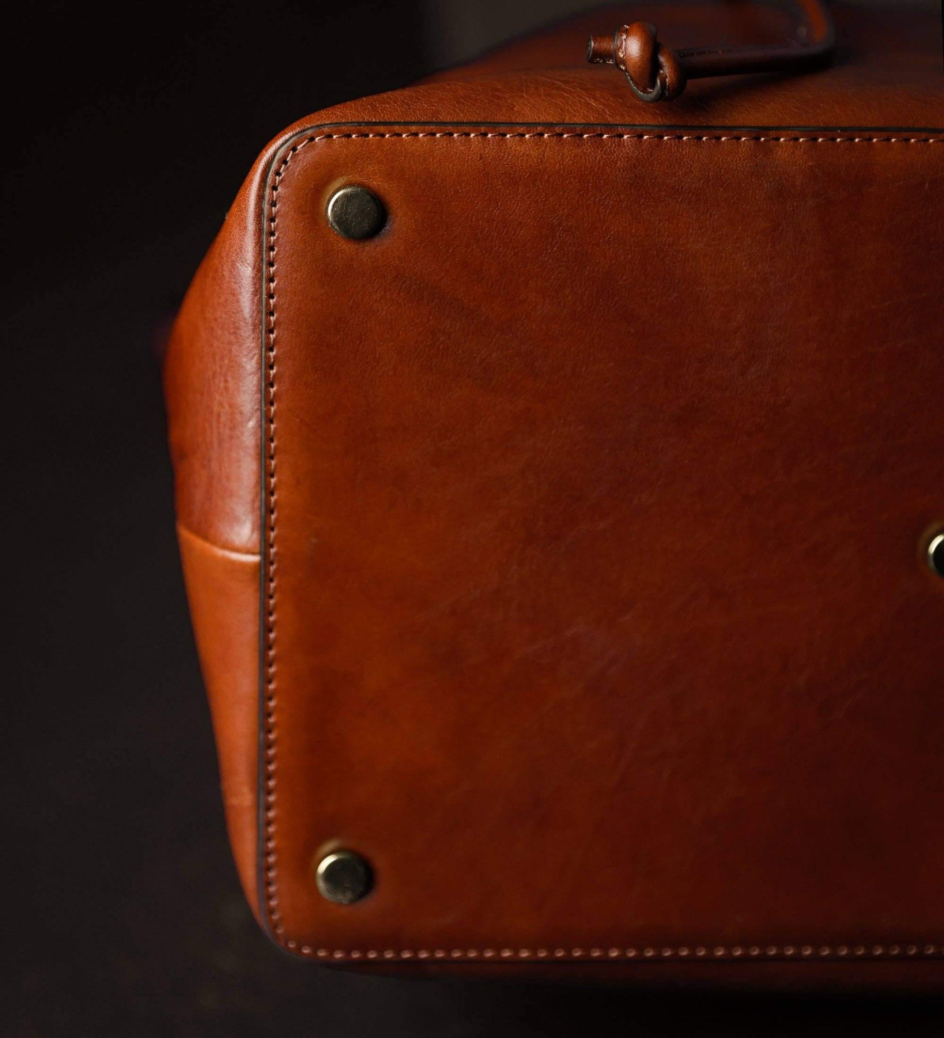 Genuine Italian Leather Handbag – Timeless Design – Ellar Nova